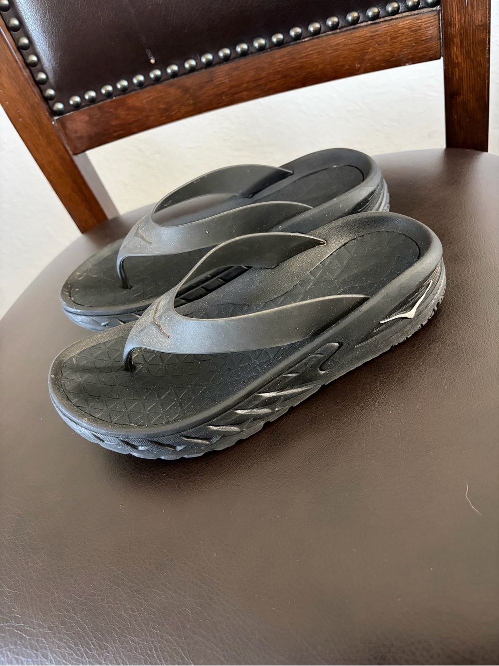 Hoka One One Women's Black Thong Sandals